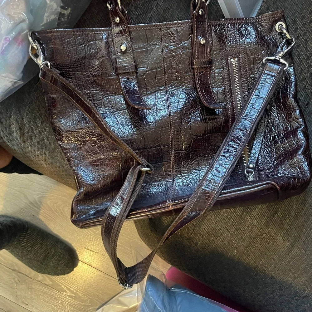 Clean - Picture 3 of 4